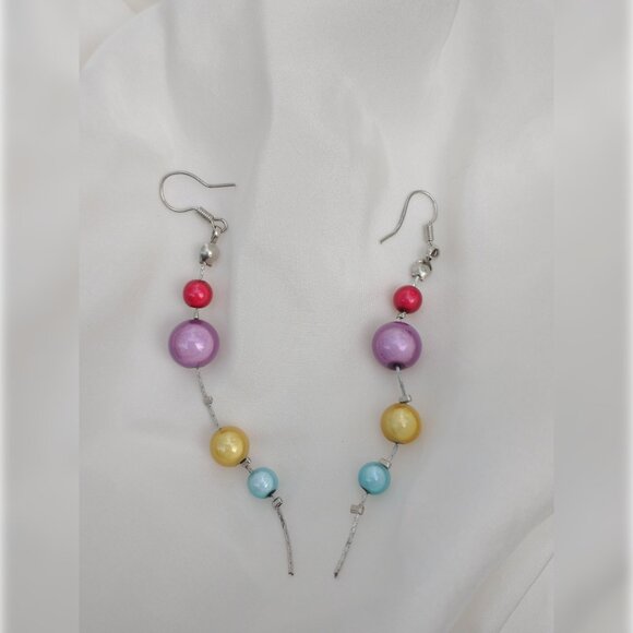Stunning  red, purple, yellow, and light blue Glass Pearl Drop Earrings Dangle - Picture 3 of 4